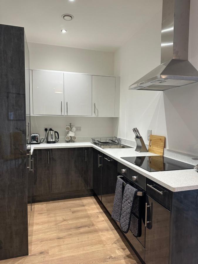 Sleek & Stylish Apartment By Dh Aparthotels Peterborough Kültér fotó