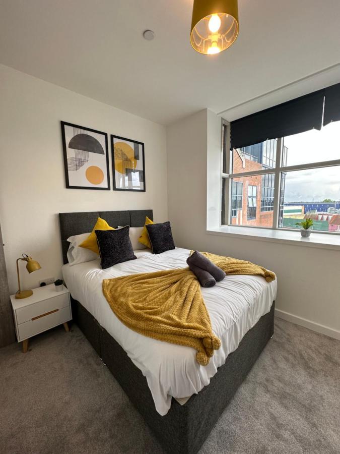Sleek & Stylish Apartment By Dh Aparthotels Peterborough Kültér fotó